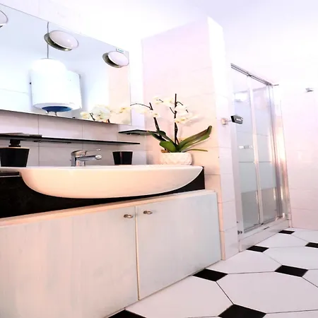 Apartment, 500m To The Sandy Sorrento