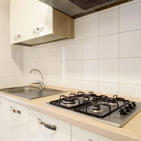 Apartment Apartment, 500m To The Sandy Sorrento